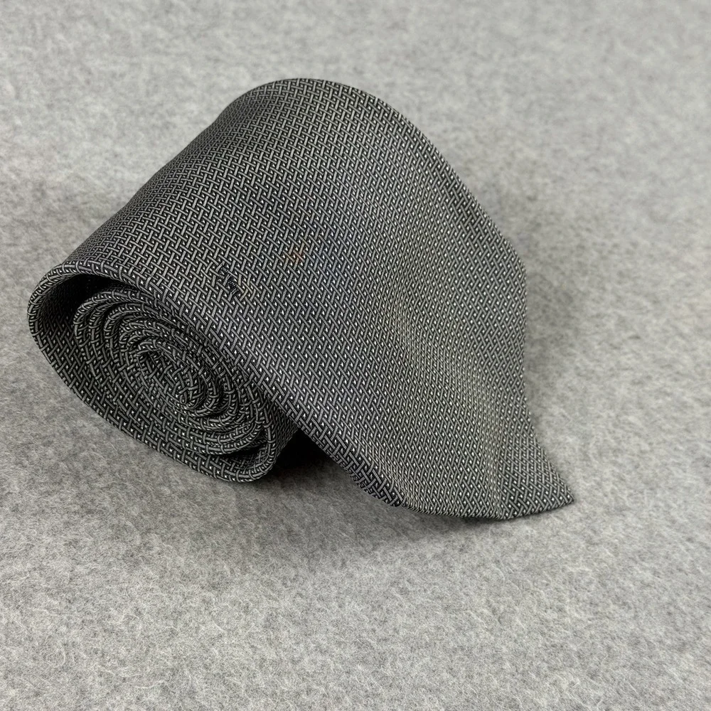 Vintage Garrick Anderson Gray Geometric‎ Silk Tie Made USA 56x4